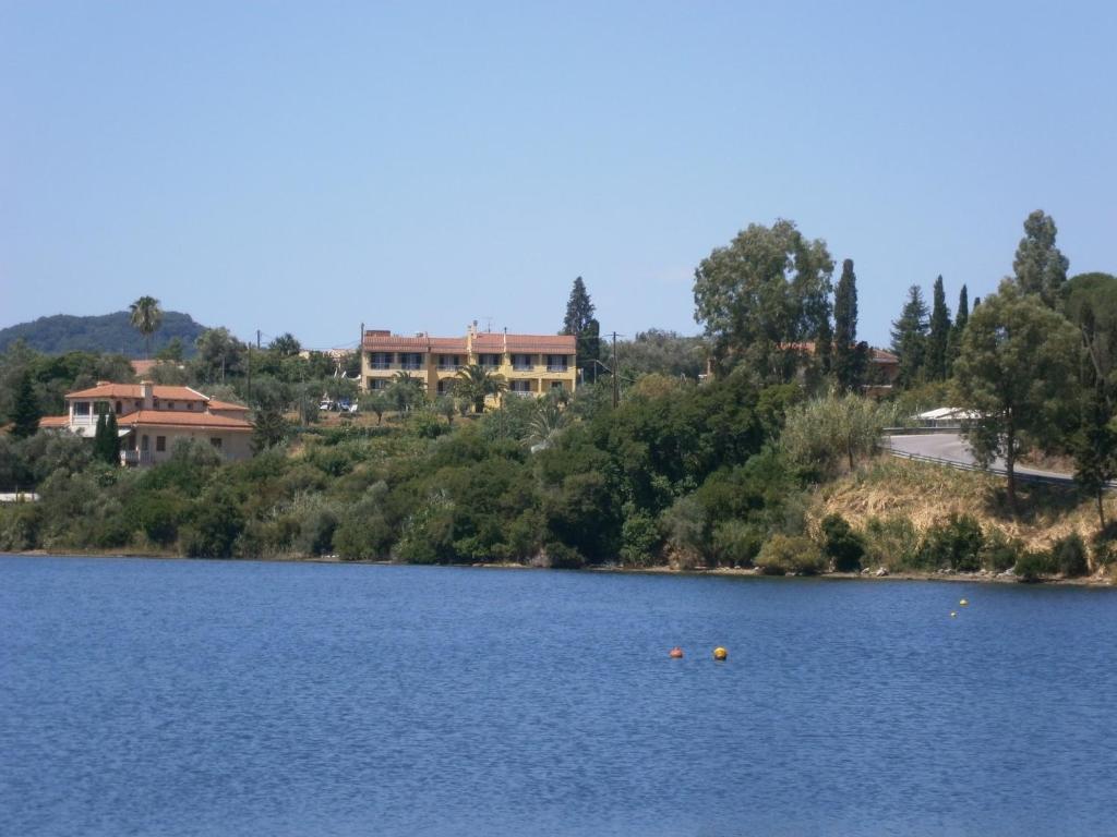 Athineos Apartments Kommeno  Buitenkant foto